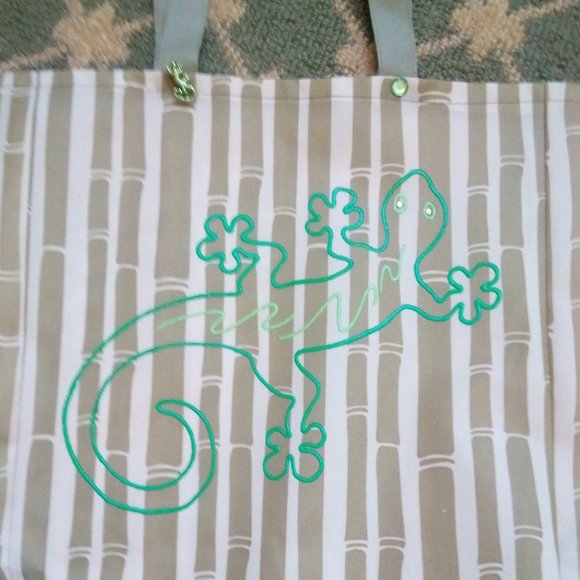 2/$20 NEW Hand Painted and Beaded Nylon Bamboo Print Beach Tote - Picture 1 of 2